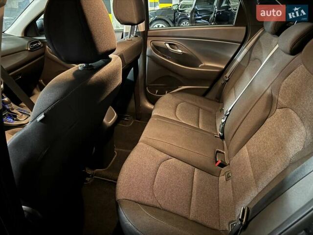 Серый Хендай i30, объемом двигателя 1.5 л и пробегом 41 тыс. км за 19500 $, фото 10 на Automoto.ua