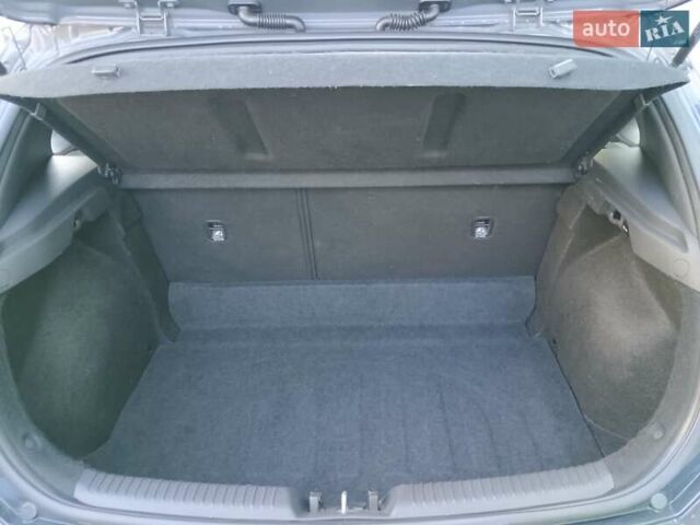 Серый Хендай i30, объемом двигателя 1.5 л и пробегом 81 тыс. км за 16500 $, фото 11 на Automoto.ua