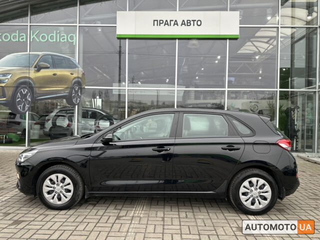 Серый Хендай i30, объемом двигателя 1.5 л и пробегом 50 тыс. км за 16800 $, фото 2 на Automoto.ua