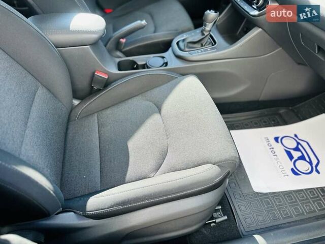 Сірий Хендай i30, об'ємом двигуна 1.5 л та пробігом 78 тис. км за 16900 $, фото 63 на Automoto.ua