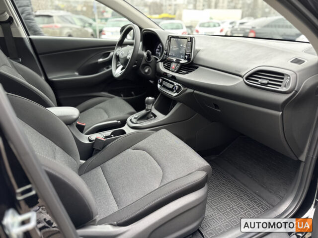 Серый Хендай i30, объемом двигателя 1.5 л и пробегом 50 тыс. км за 16800 $, фото 9 на Automoto.ua