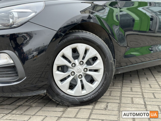 Серый Хендай i30, объемом двигателя 1.5 л и пробегом 50 тыс. км за 16800 $, фото 1 на Automoto.ua