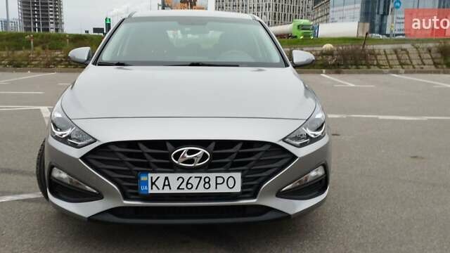 Серый Хендай i30, объемом двигателя 1.5 л и пробегом 50 тыс. км за 15700 $, фото 7 на Automoto.ua