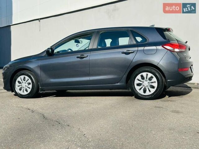 Сірий Хендай i30, об'ємом двигуна 1.5 л та пробігом 78 тис. км за 16900 $, фото 12 на Automoto.ua