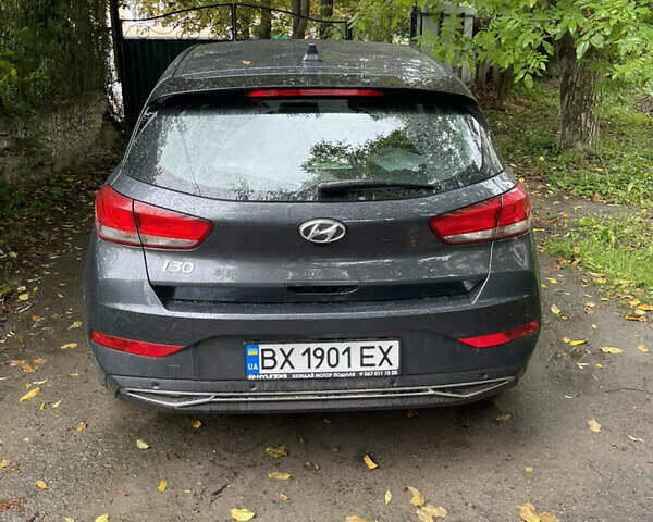 Серый Хендай i30, объемом двигателя 1.5 л и пробегом 43 тыс. км за 17100 $, фото 2 на Automoto.ua