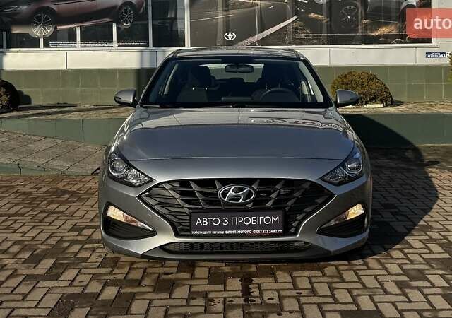 Серый Хендай i30, объемом двигателя 1.5 л и пробегом 76 тыс. км за 17017 $, фото 1 на Automoto.ua
