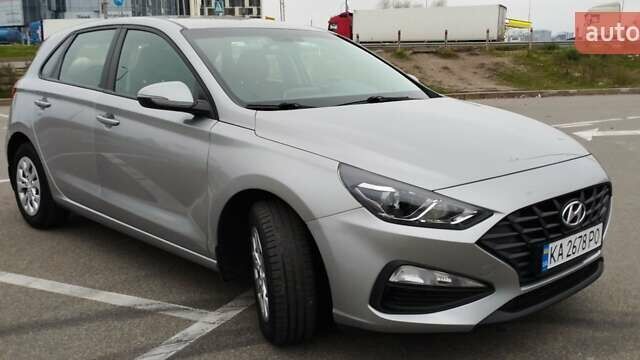 Серый Хендай i30, объемом двигателя 1.5 л и пробегом 50 тыс. км за 15700 $, фото 6 на Automoto.ua