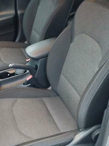 Серый Хендай i30, объемом двигателя 1.5 л и пробегом 50 тыс. км за 15700 $, фото 16 на Automoto.ua