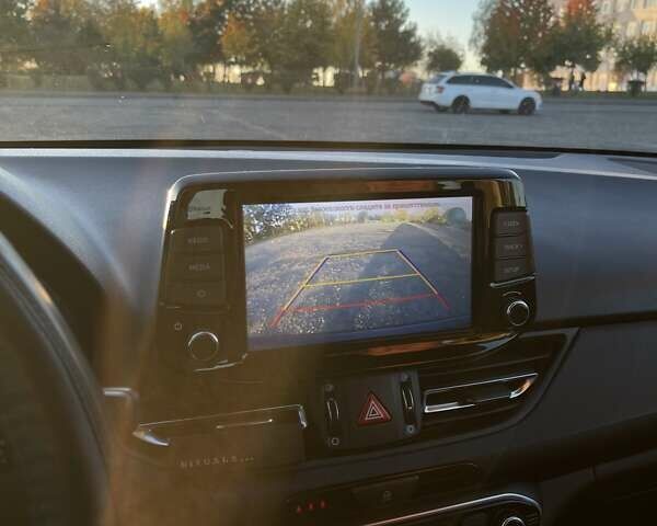 Серый Хендай i30, объемом двигателя 1.5 л и пробегом 72 тыс. км за 17800 $, фото 24 на Automoto.ua