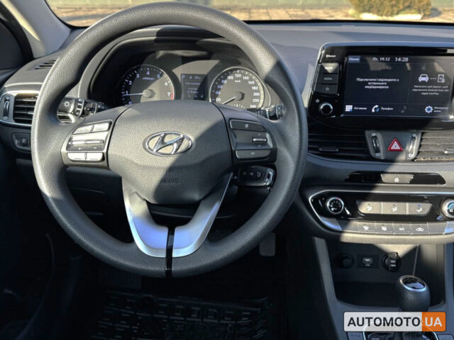 Сірий Хендай i30, об'ємом двигуна 1.5 л та пробігом 76 тис. км за 17062 $, фото 14 на Automoto.ua