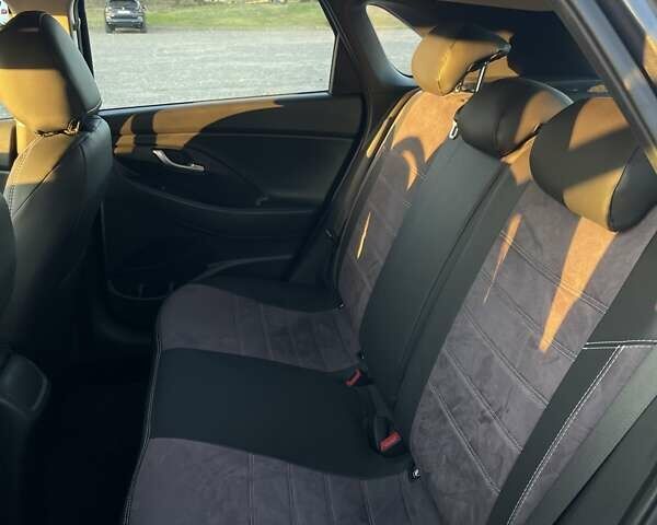 Серый Хендай i30, объемом двигателя 1.5 л и пробегом 72 тыс. км за 17800 $, фото 21 на Automoto.ua