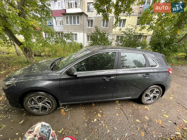 Серый Хендай i30, объемом двигателя 1.5 л и пробегом 43 тыс. км за 17100 $, фото 5 на Automoto.ua