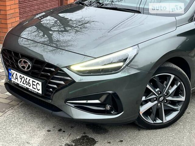 Сірий Хендай i30, об'ємом двигуна 1.5 л та пробігом 74 тис. км за 18500 $, фото 4 на Automoto.ua