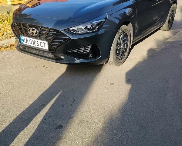 Серый Хендай i30, объемом двигателя 1.5 л и пробегом 81 тыс. км за 16500 $, фото 1 на Automoto.ua