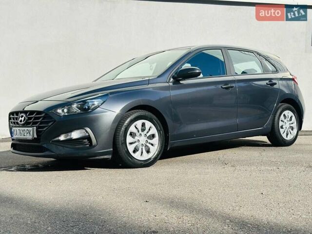 Сірий Хендай i30, об'ємом двигуна 1.5 л та пробігом 78 тис. км за 16900 $, фото 2 на Automoto.ua