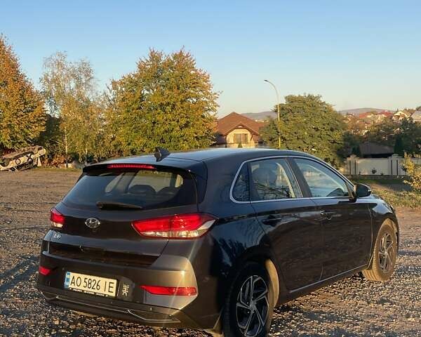 Серый Хендай i30, объемом двигателя 1.5 л и пробегом 72 тыс. км за 17800 $, фото 7 на Automoto.ua