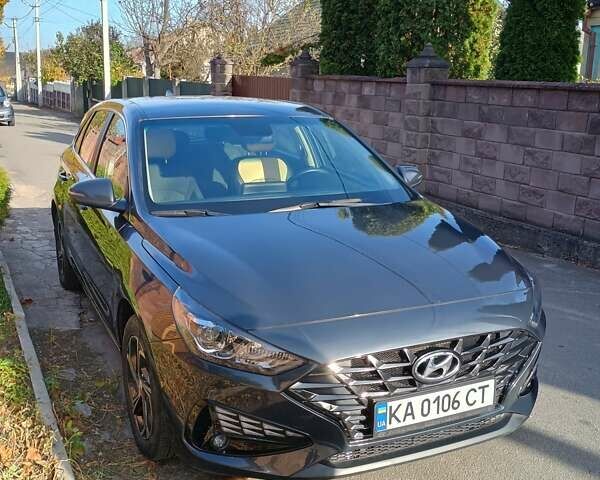 Серый Хендай i30, объемом двигателя 1.5 л и пробегом 81 тыс. км за 16500 $, фото 3 на Automoto.ua