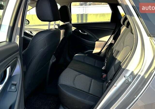 Серый Хендай i30, объемом двигателя 1.5 л и пробегом 76 тыс. км за 17017 $, фото 11 на Automoto.ua
