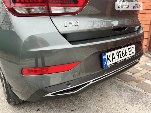 Сірий Хендай i30, об'ємом двигуна 1.5 л та пробігом 74 тис. км за 18500 $, фото 6 на Automoto.ua