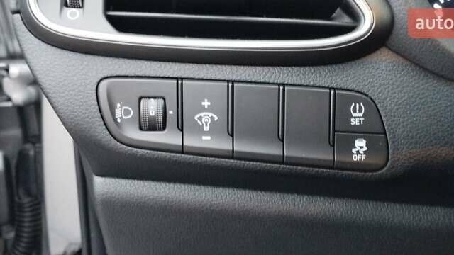 Серый Хендай i30, объемом двигателя 1.5 л и пробегом 50 тыс. км за 15700 $, фото 12 на Automoto.ua