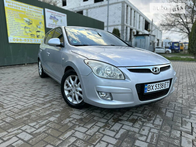 Сірий Хендай i30, об'ємом двигуна 1.58 л та пробігом 275 тис. км за 5550 $, фото 9 на Automoto.ua