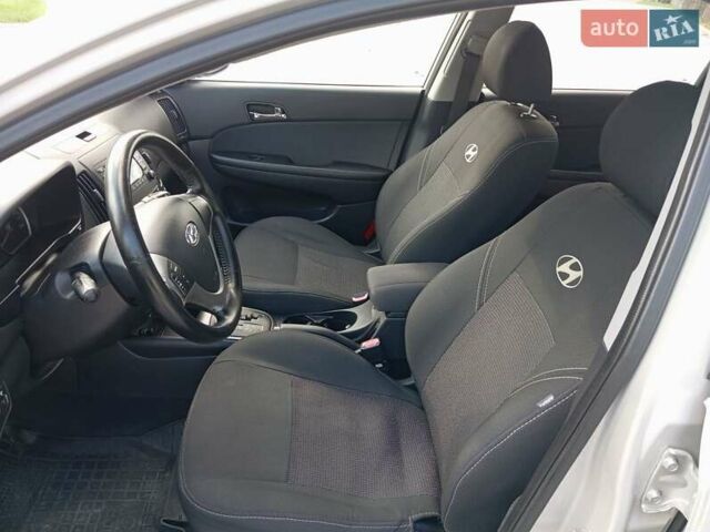 Сірий Хендай i30, об'ємом двигуна 1.6 л та пробігом 250 тис. км за 6700 $, фото 19 на Automoto.ua