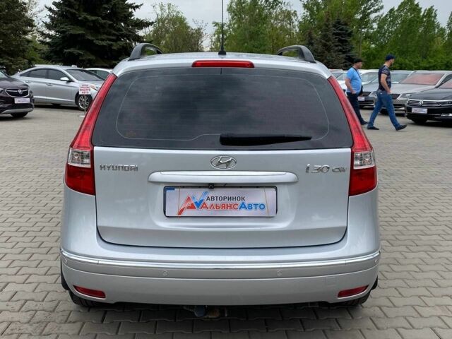 Сірий Хендай i30, об'ємом двигуна 0.16 л та пробігом 192 тис. км за 7200 $, фото 5 на Automoto.ua