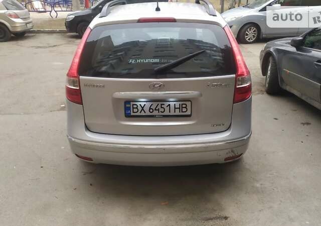 Сірий Хендай i30, об'ємом двигуна 1.6 л та пробігом 260 тис. км за 5300 $, фото 3 на Automoto.ua