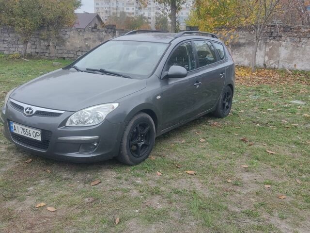 Серый Хендай i30, объемом двигателя 1.6 л и пробегом 267 тыс. км за 6800 $, фото 1 на Automoto.ua