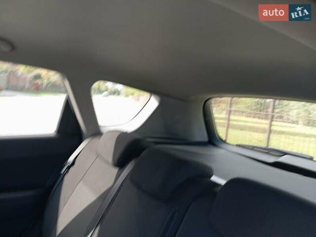 Сірий Хендай i30, об'ємом двигуна 1.6 л та пробігом 250 тис. км за 6700 $, фото 26 на Automoto.ua