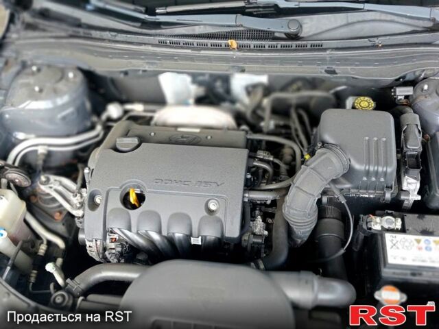 Серый Хендай i30, объемом двигателя 1.6 л и пробегом 204 тыс. км за 7000 $, фото 13 на Automoto.ua