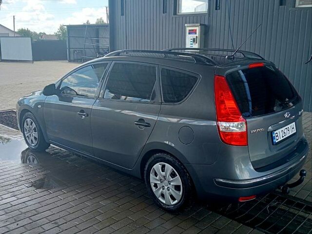 Серый Хендай i30, объемом двигателя 1.6 л и пробегом 204 тыс. км за 7000 $, фото 4 на Automoto.ua