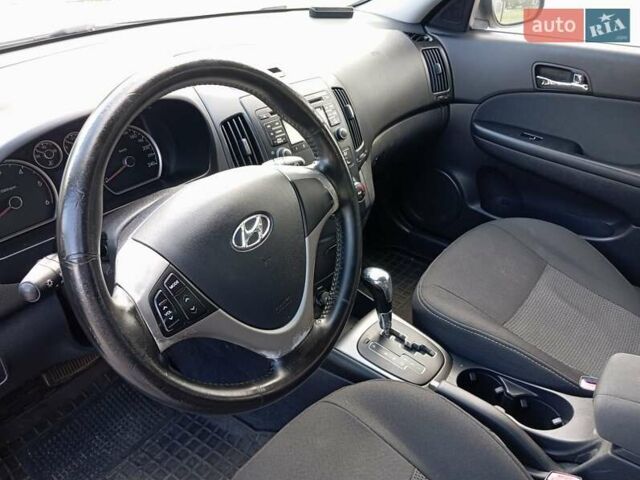 Сірий Хендай i30, об'ємом двигуна 1.6 л та пробігом 250 тис. км за 6700 $, фото 21 на Automoto.ua