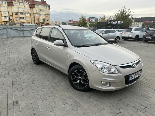Сірий Хендай i30, об'ємом двигуна 1.6 л та пробігом 230 тис. км за 6700 $, фото 2 на Automoto.ua