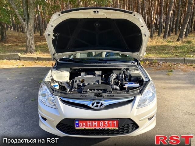 Серый Хендай i30, объемом двигателя 1.6 л и пробегом 209 тыс. км за 6999 $, фото 13 на Automoto.ua