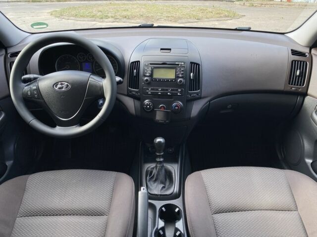 Серый Хендай i30, объемом двигателя 1.6 л и пробегом 209 тыс. км за 6999 $, фото 12 на Automoto.ua