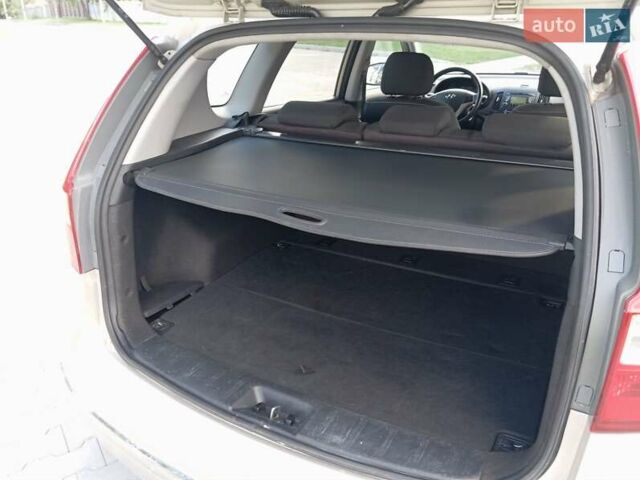 Сірий Хендай i30, об'ємом двигуна 1.6 л та пробігом 250 тис. км за 6700 $, фото 16 на Automoto.ua