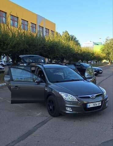 Серый Хендай i30, объемом двигателя 1.6 л и пробегом 265 тыс. км за 6500 $, фото 13 на Automoto.ua