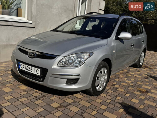 Серый Хендай i30, объемом двигателя 1.59 л и пробегом 232 тыс. км за 5700 $, фото 1 на Automoto.ua