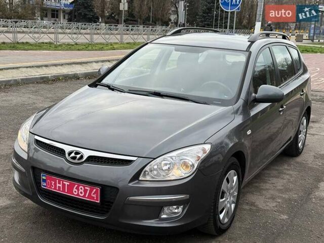 Сірий Хендай i30, об'ємом двигуна 1.6 л та пробігом 201 тис. км за 6800 $, фото 1 на Automoto.ua
