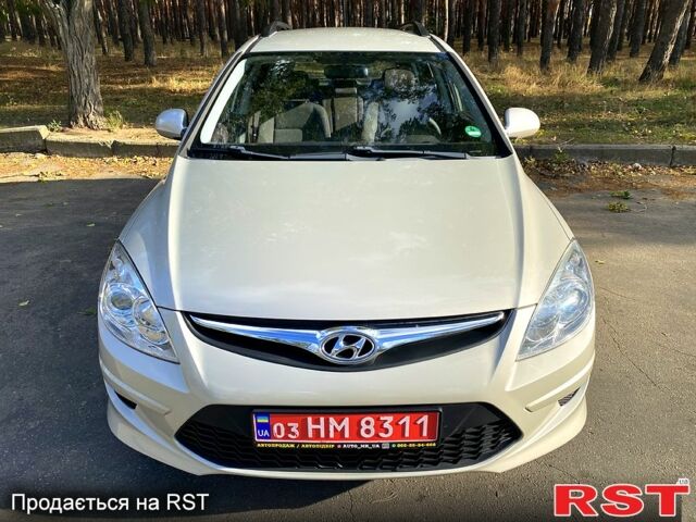 Серый Хендай i30, объемом двигателя 1.6 л и пробегом 209 тыс. км за 6999 $, фото 5 на Automoto.ua