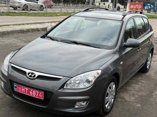 Сірий Хендай i30, об'ємом двигуна 1.6 л та пробігом 201 тис. км за 6800 $, фото 6 на Automoto.ua