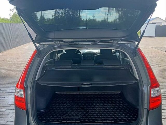 Серый Хендай i30, объемом двигателя 1.6 л и пробегом 204 тыс. км за 7000 $, фото 11 на Automoto.ua