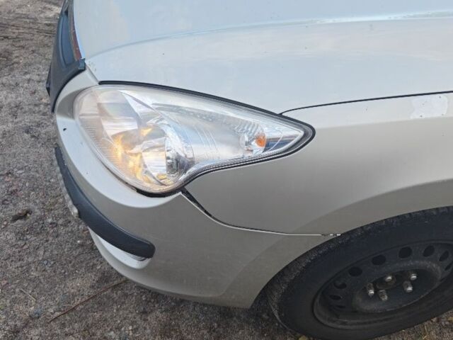 Хендай i30 2008 в Киеве на Automoto.ua Серый Хендай i30, объемом двигателя 1.6 л и пробегом 270 тыс. км за 5000 $, фото 9 на Automoto.ua