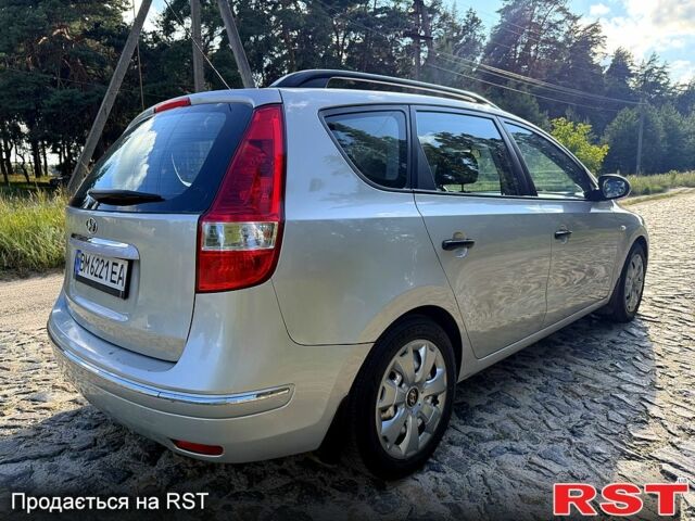 Серый Хендай i30, объемом двигателя 1.6 л и пробегом 240 тыс. км за 5500 $, фото 3 на Automoto.ua