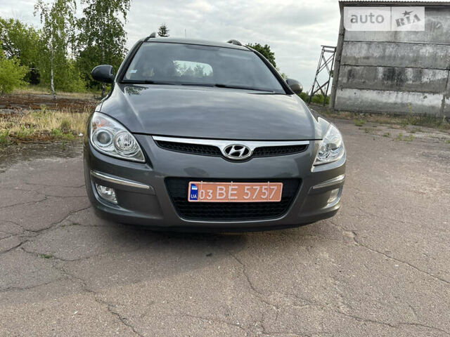 Сірий Хендай i30, об'ємом двигуна 1.6 л та пробігом 296 тис. км за 6900 $, фото 6 на Automoto.ua