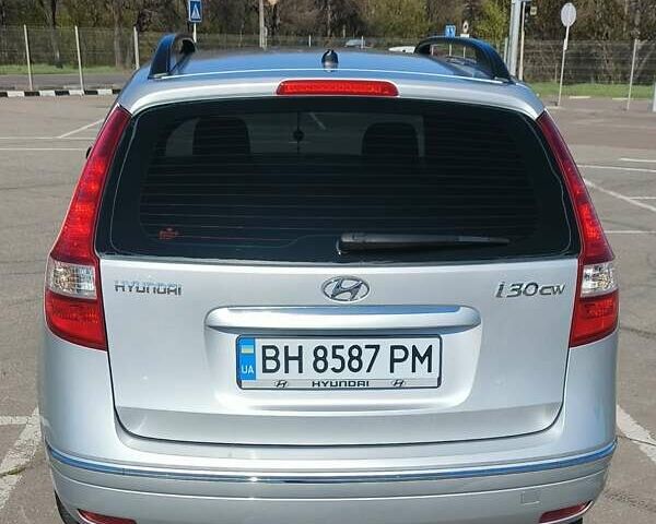 Серый Хендай i30, объемом двигателя 1.6 л и пробегом 241 тыс. км за 6700 $, фото 3 на Automoto.ua