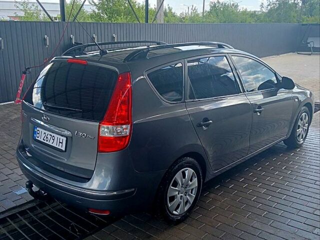 Серый Хендай i30, объемом двигателя 1.6 л и пробегом 204 тыс. км за 7000 $, фото 5 на Automoto.ua