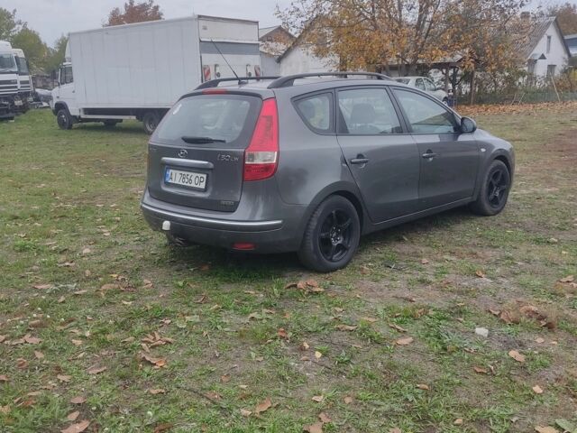 Серый Хендай i30, объемом двигателя 1.6 л и пробегом 267 тыс. км за 6800 $, фото 2 на Automoto.ua