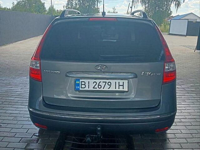 Серый Хендай i30, объемом двигателя 1.6 л и пробегом 204 тыс. км за 7000 $, фото 6 на Automoto.ua